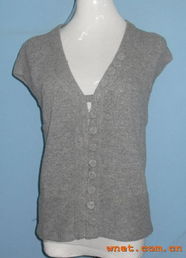 盈富針織時(shí)裝 專(zhuān)注設(shè)計(jì)，引領(lǐng)針織時(shí)尚新潮流